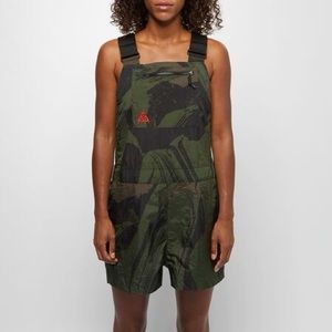 Nike ACG Wmns Fuji AOP Overall- Sz Medium, NWT